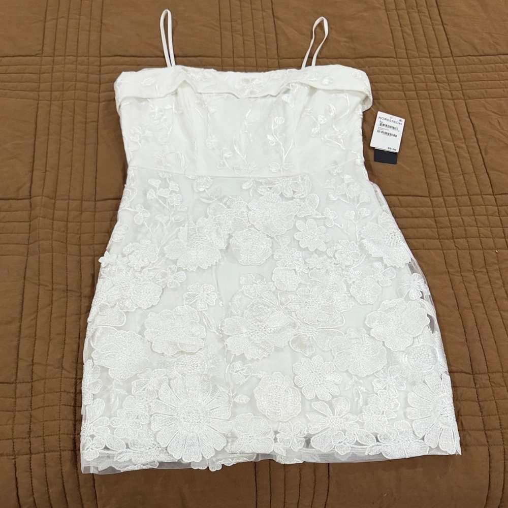 White Lace Floral Spaghetti Strap Dress
